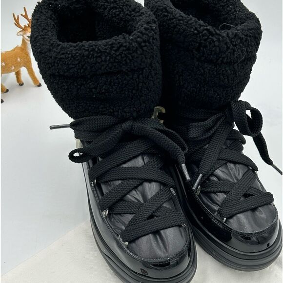 Women’s Moncler fleece  lined snow boots  size 10 - Picture 2 of 10